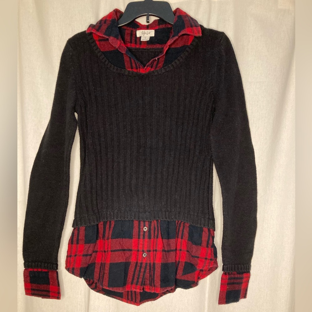 Style&Co Black and Red One Piece Flannel/Sweater Shirt Size Small
